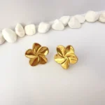 Aros Florales Enchapados en Oro 18K